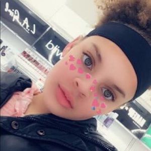 Meet your Posher, Chloe